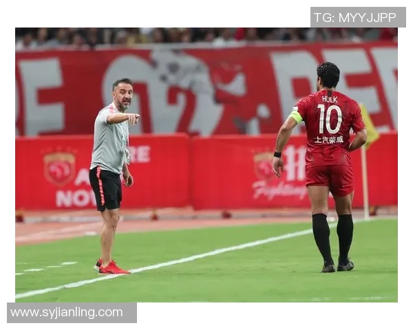 上海上港与北京队激战正酣精彩直播全程回顾与分析 上海上港与北京队激战正酣精彩直播全程回顾与分析