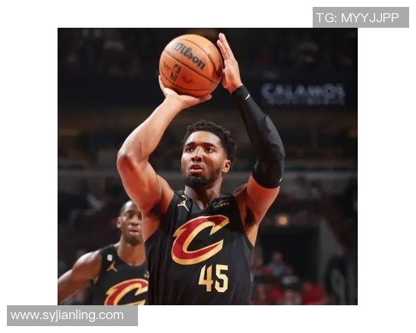 多诺万米切尔的篮球传奇之路与未来发展展望 多诺万米切尔的篮球传奇之路与未来发展展望