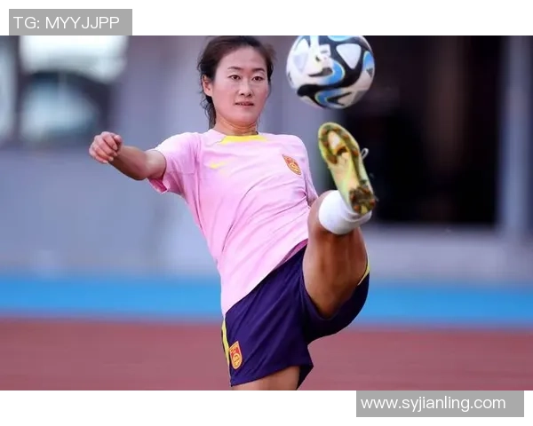 女足中国迎战中国香港力争胜利展现实力与团结精神 女足中国迎战中国香港力争胜利展现实力与团结精神